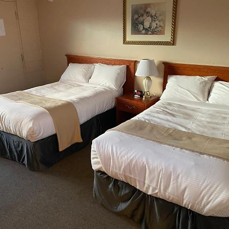 Matador Motel Drayton Valley Экстерьер фото