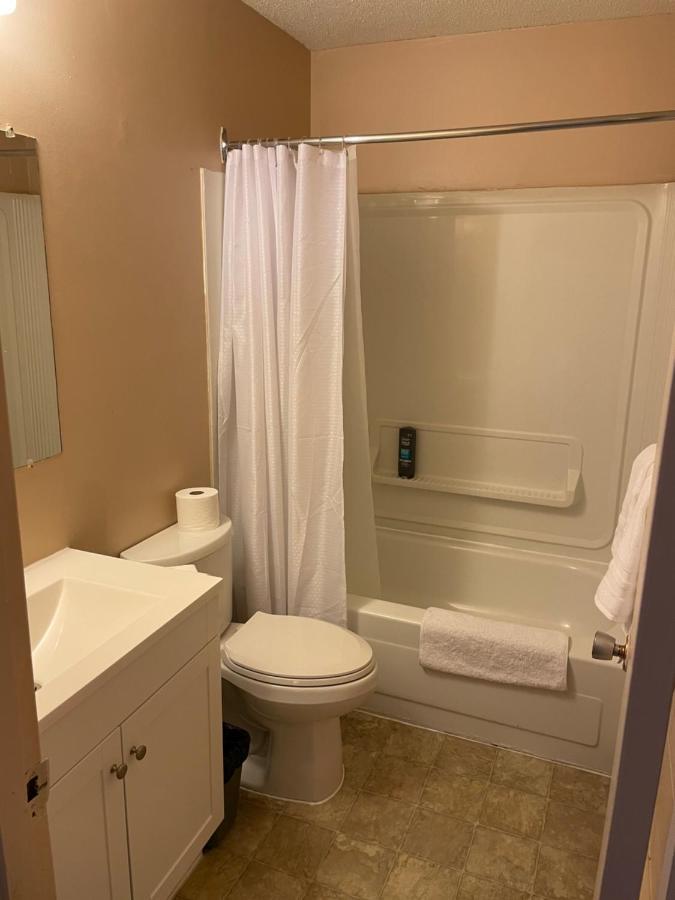 Matador Motel Drayton Valley Экстерьер фото