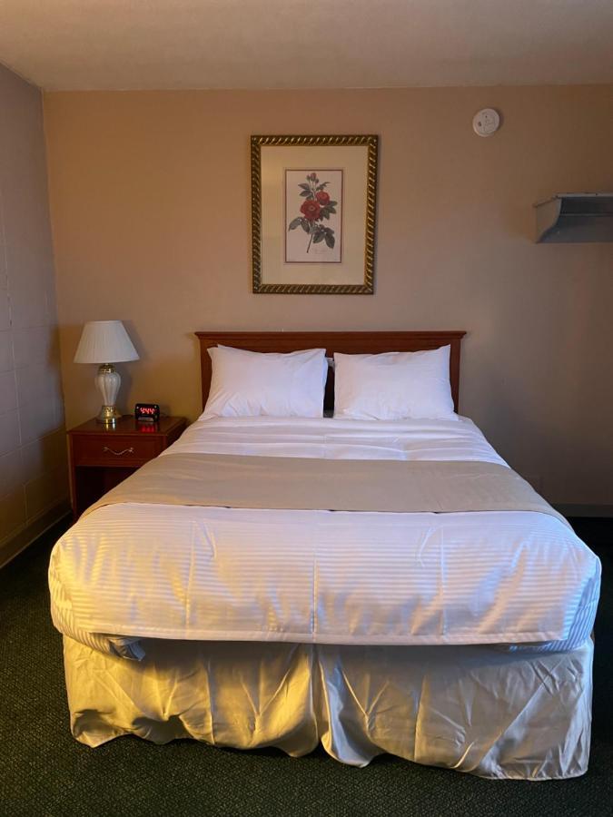 Matador Motel Drayton Valley Экстерьер фото