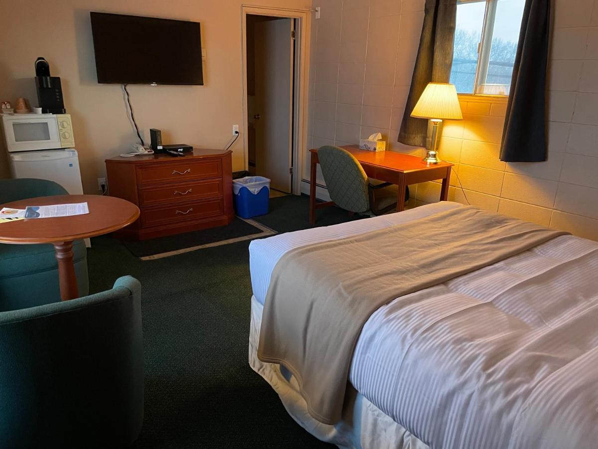 Matador Motel Drayton Valley Экстерьер фото