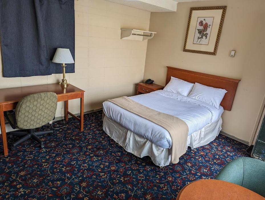Matador Motel Drayton Valley Экстерьер фото